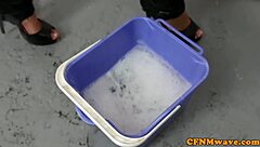 Scéna#2 pro video: Jodie Lee's rough handling of a cock in public