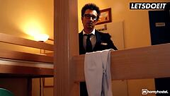 مشهد#1 للفيديو: Barbara Bieber and Conny Dachs in a steamy handjob...